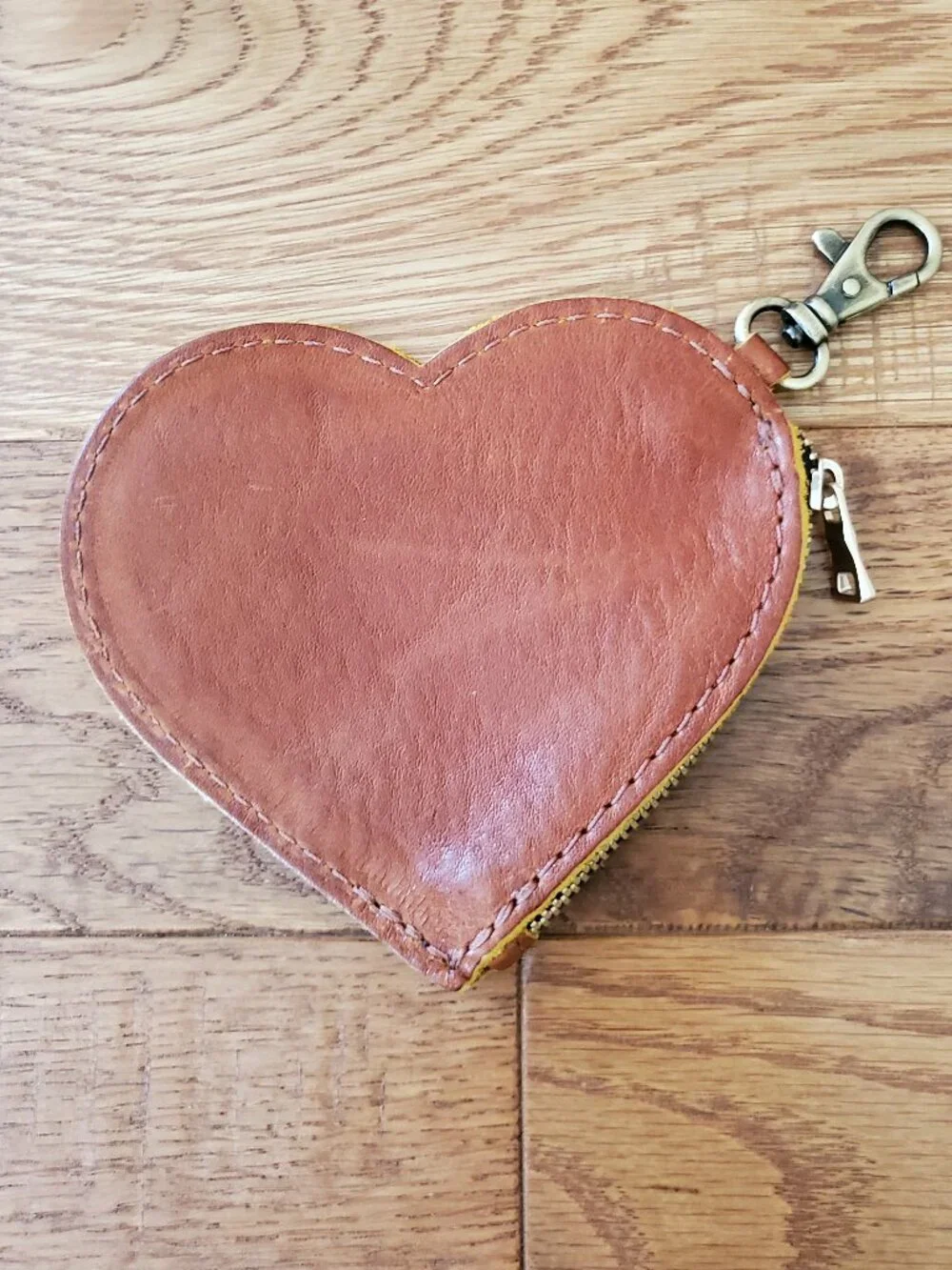 BNNU Portland Leather Honey Heart Pouch